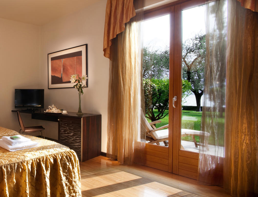Hotel Villa Giulia Gargnano Chambre photo