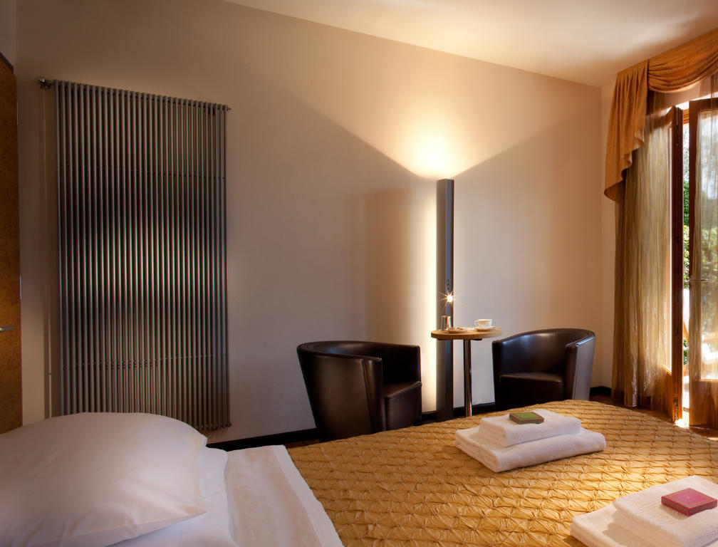 Hotel Villa Giulia Gargnano Chambre photo
